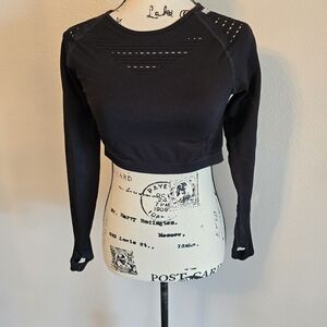 Gymshark Black Long Sleeve Crop Top Thumbholes Large